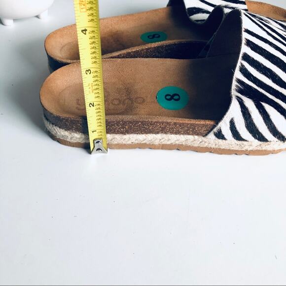 Yokono Women's 8 Calf Hair Animal Print Orthotic Comfort Slide Sandal - Picture 9 of 16